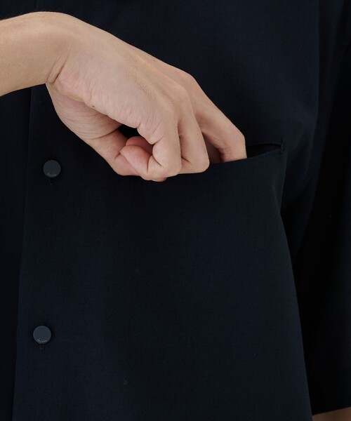STUDIOUS SELECT(ステュディオスセレクト)の「【IRENISA/イレニサ】STUDIOUS別注 SHORT-SLEEVED SHIRT WITH LEATHER TAB(シャツ/ブラウス・メンズ・ダークネイビー/ダークグレー・2/3)」の12枚目の写真