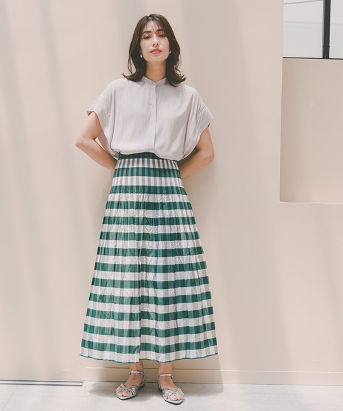 Elura（エルーラ）の「艶とろバンドカラーブラウス/124116（シャツ/ブラウス・レディース・ライトイエロー/グレイッシュベージュ/ネイビー・MEDIUM/SMALL/LARGE）」の14枚目の写真