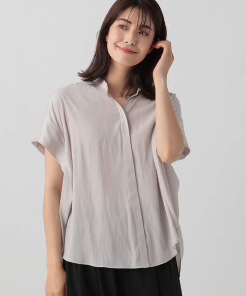 Elura（エルーラ）の「艶とろバンドカラーブラウス/124116（シャツ/ブラウス・レディース・ライトイエロー/グレイッシュベージュ/ネイビー・MEDIUM/SMALL/LARGE）」の19枚目の写真