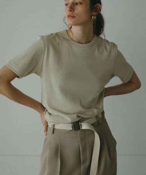 ETRE TOKYO（エトレトウキョウ）の「three dots オーガニックコットンクルーネックTee（Tシャツ/カットソー・レディース・ブラック/ホワイト/ベージュ・M/L）」の3枚目の写真