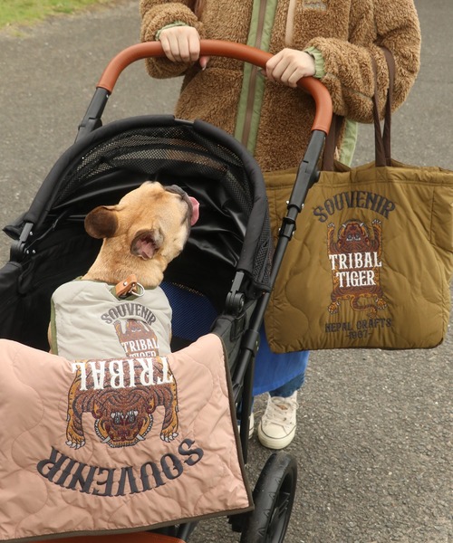 KRIFF MAYER（クリフメイヤー）の「スーベニア刺繍キルトJK（ペットウェア・レディース・キャメル/ダークブラウン/オフホワイト/グレー/パープル/ブラック/ピンクベージュ/オリーブ・SMALL/MEDIUM/LARGE/X-LARGE）」の12枚目の写真