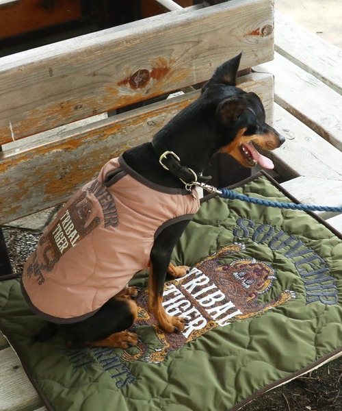 KRIFF MAYER（クリフメイヤー）の「スーベニア刺繍キルトJK（ペットウェア・レディース・キャメル/ダークブラウン/オフホワイト/グレー/パープル/ブラック/ピンクベージュ/オリーブ・SMALL/MEDIUM/LARGE/X-LARGE）」の15枚目の写真