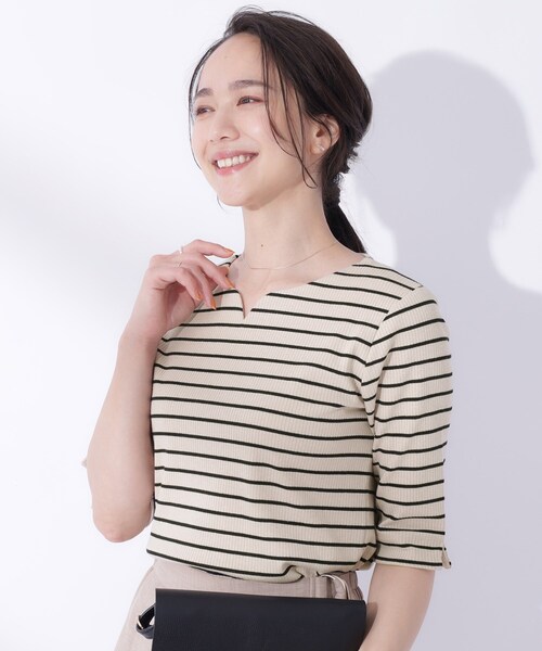 DRESKIP(ドレスキップ)の「◆女性らしさをプラスする テレコハートネック 5分袖トップス(Tシャツ/カットソー・レディース・ブラック/ブルーグリーン/アイボリー/ブラック系2・03/02/04)」の4枚目の写真