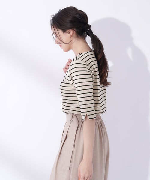 DRESKIP(ドレスキップ)の「◆女性らしさをプラスする テレコハートネック 5分袖トップス(Tシャツ/カットソー・レディース・ブラック/ブルーグリーン/アイボリー/ブラック系2・03/02/04)」の6枚目の写真