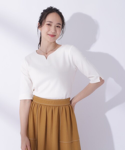 DRESKIP(ドレスキップ)の「◆女性らしさをプラスする テレコハートネック 5分袖トップス(Tシャツ/カットソー・レディース・ブラック/ブルーグリーン/アイボリー/ブラック系2・03/02/04)」の9枚目の写真