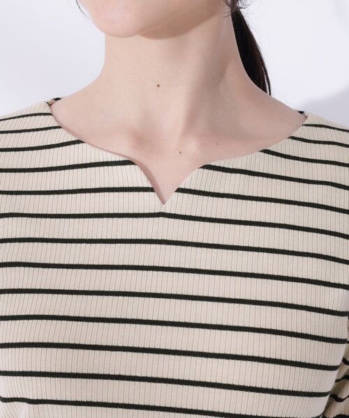 DRESKIP(ドレスキップ)の「◆女性らしさをプラスする テレコハートネック 5分袖トップス(Tシャツ/カットソー・レディース・ブラック/ブルーグリーン/アイボリー/ブラック系2・03/02/04)」の13枚目の写真