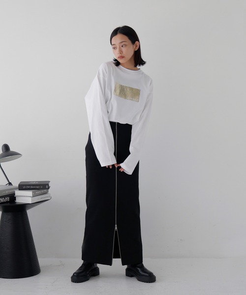 hellam(へラム)の「シルバー箔プリントロングTシャツ(Tシャツ/カットソー・レディース・ホワイト×ゴールド/ホワイト×シルバー/チャコール・FREE)」の12枚目の写真