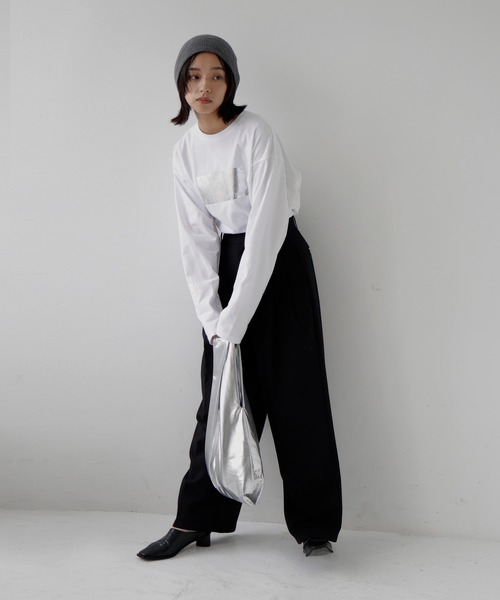 hellam(へラム)の「シルバー箔プリントロングTシャツ(Tシャツ/カットソー・レディース・ホワイト×ゴールド/ホワイト×シルバー/チャコール・FREE)」の19枚目の写真