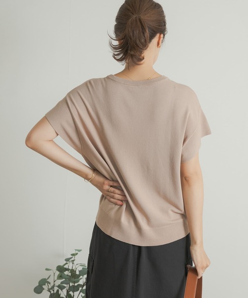 URBAN RESEARCH DOORS（アーバンリサーチドアーズ）の「ウォッシャブル半袖ニット（ニット/セーター・レディース・レッド系その他/ベージュ/ブラック・MEDIUM）」の6枚目の写真