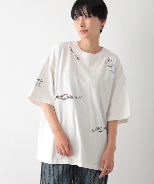 LEPSIM（レプシィム）の「リメイク風刺繍T　138739（Tシャツ/カットソー・レディース・イエロー/チャコールグレー/オフホワイト・FREE）」の5枚目の写真