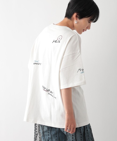 LEPSIM（レプシィム）の「リメイク風刺繍T　138739（Tシャツ/カットソー・レディース・イエロー/チャコールグレー/オフホワイト・FREE）」の6枚目の写真