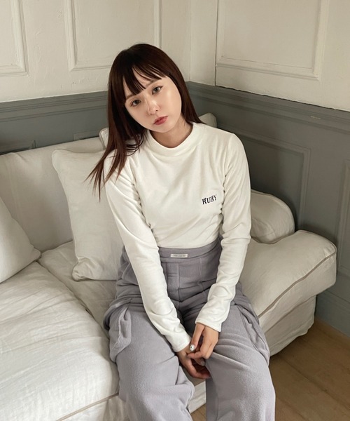 RUBY AND YOU（ルビーアンドユー）の「ベロアハイネックカットソー（Tシャツ/カットソー・レディース・オフホワイト/ブラック・FREE）」の17枚目の写真