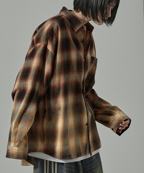 Alfred Alex（アルフレッドアレックス）の「【Alfred Alex】Gradient Checkered Shirt/グラデーションチェックシャツ（シャツ/ブラウス・メンズ・ブラック/ネイビー/レッド/イエロー/グレー/ブラウン/ブラウン系・M/L/S）」の3枚目の写真