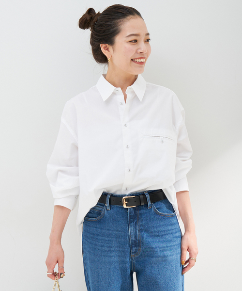 B.C STOCK(ベーセーストック)の「《追加2》ポプリン ボタンダウン ポケット シャツ(シャツ/ブラウス・レディース・ホワイト/ネイビー/ブルー・FREE)」の1枚目の写真