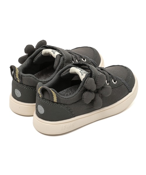 IFME(イフミー)の「KIDS|ifme CALIN ビッグフラワースニーカー(スニーカー・キッズ・ピンク/ブラック/グレー・21.0cm/18.0cm/18.5cm/19.0cm/19.5cm/20.0cm/20.5cm/15.0cm/15.5cm/16.0cm/16.5cm/17.0cm/17.5cm)」の12枚目の写真