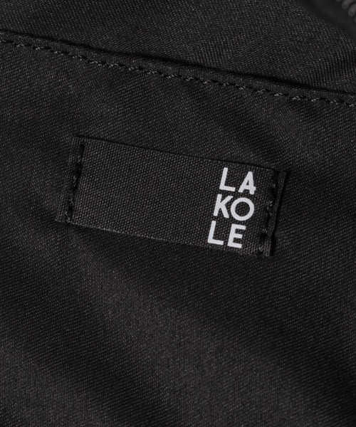 LAKOLE（ラコレ）の「フェイクレザーラージギャザーショルダーバッグ / 145311（ショルダーバッグ・メンズ・ブラック/グレー/オフホワイト・FREE）」の18枚目の写真