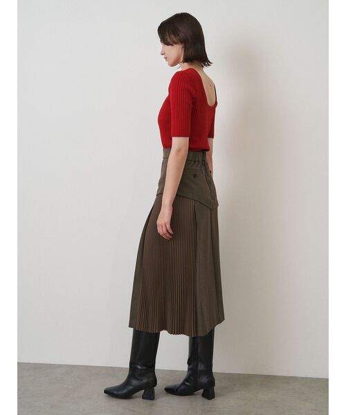 ELENDEEK（エレンディーク）の「バックオープン半袖ニット（ニット/セーター・レディース・イエロー/レッド/ブルー/アイボリー/ブラック・FREE）」の13枚目の写真