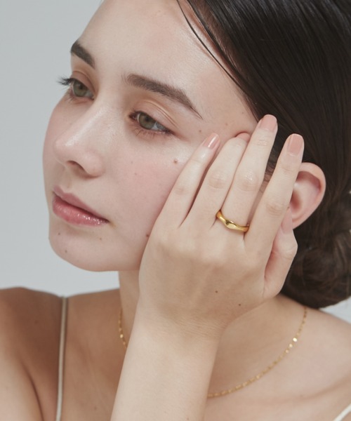 ciite' surgical stainless(シーテサージカルステンレス)の「【 金属アレルギー対応 】 ニュアンスリング サージカルステンレス(リング・レディース・ゴールド/シルバー・11号/13号/15号)」の5枚目の写真