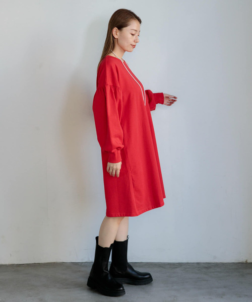 URBAN RESEARCH Sonny Label(アーバンリサーチサニーレーベル)の「袖ボリュームスウェットミニワンピース(ワンピース・レディース・オートミール/ネイビー/レッド・FREE)」の7枚目の写真