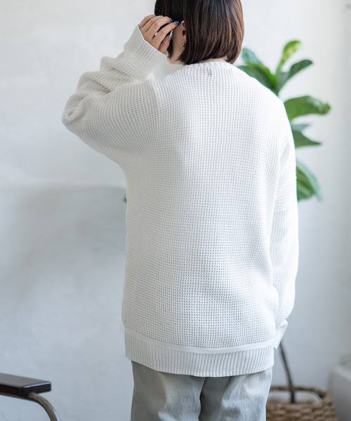 improves(インプローブス)の「ラーベン編み コットン クルーネック ニット(ニット/セーター・メンズ・グレー/ブラック/カーキ/ベージュ/ネイビー/ホワイト/ブラウン/ピンク・MEDIUM/LARGE)」の10枚目の写真