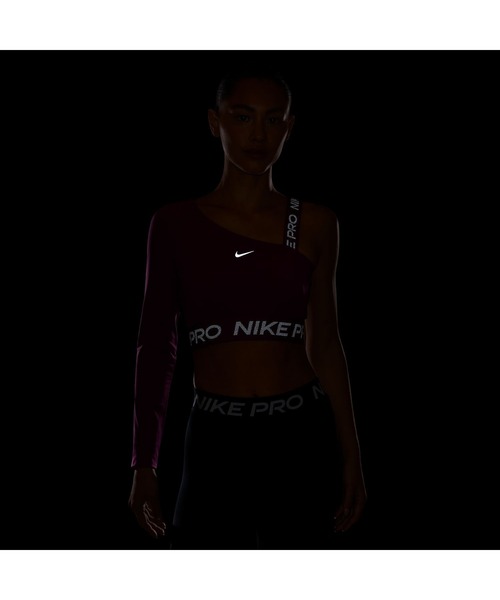NIKE(ナイキ)の「ナイキ NIKE W NP DF SHINE CROP TOP(Tシャツ/カットソー・レディース・ブラック・M/L)」の4枚目の写真