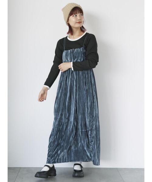 ehka sopo(エヘカソポ)の「クラッシュベロアキャミソールワンピース(ワンピース・レディース・ブルー/ブラック/マスタード・F)」の5枚目の写真