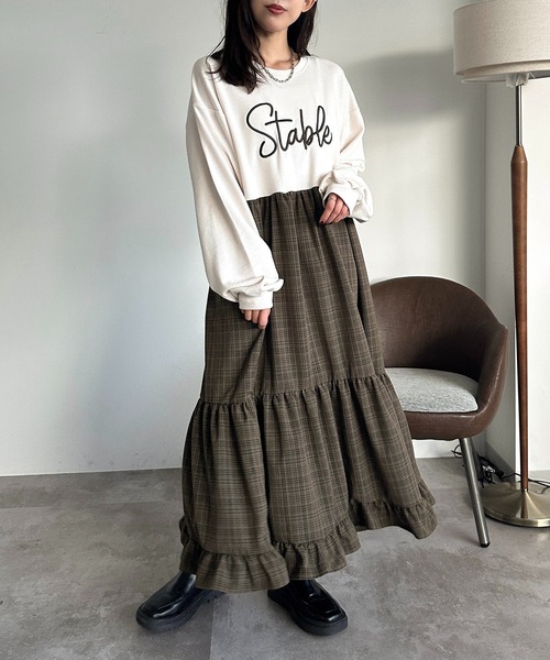 apres jour mignon(アプレジュールミニョン)の「リメイク風裏毛ワンピース【ZOZOTOWN限定アイテム】(ワンピース・レディース・ブラック/ブルー/ブラック系その他/ブラウン系その他・MEDIUM/X-LARGE/SMALL)」の3枚目の写真