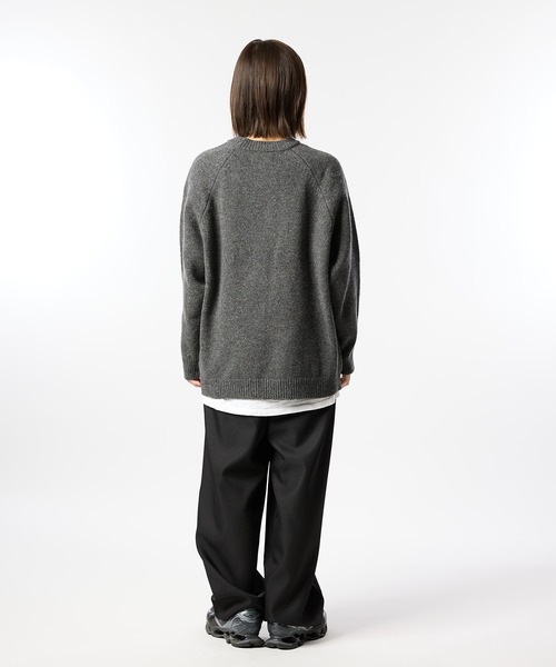 meltum(メルタム)の「WOOL CREWNECK KNIT(ニット/セーター・メンズ・ブラック/チャコールグレー・MEDIUM/LARGE)」の6枚目の写真