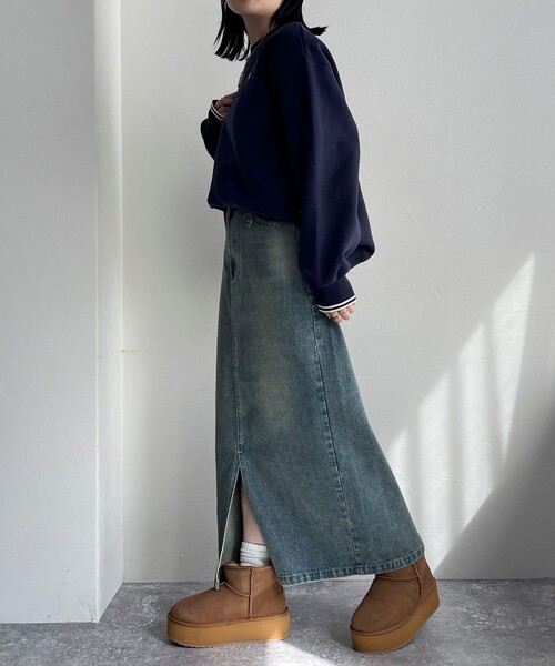 fredy emue(フレディエミュ)の「両面起毛リブラインFR刺繍スウェットプルオーバー(スウェット・レディース・アイボリー/ネイビー/グレー/オフホワイト・38)」の5枚目の写真