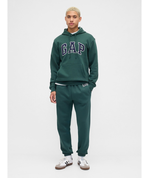 GAP セットアップ　グリーン セットアップでグリーンな気分のスタイリング | Gap公式