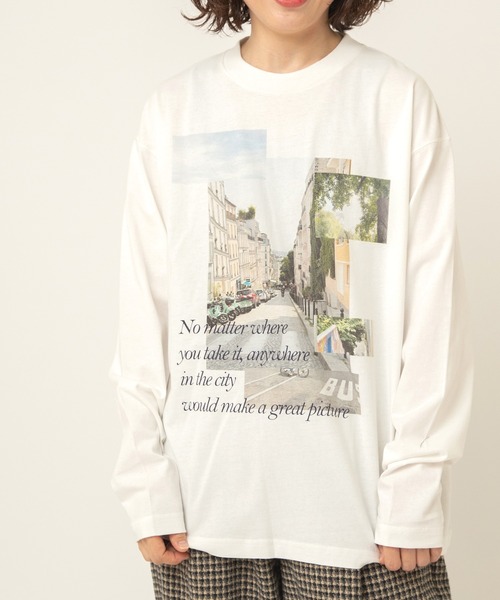 RNA-N(アールエヌエーエヌ)の「M2392 COLLAGE PHOTOプリントT(Tシャツ/カットソー・レディース・アイボリー/チャコール/オフホワイト・FREE)」の1枚目の写真