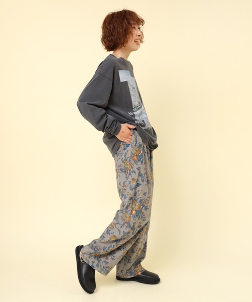 RNA-N(アールエヌエーエヌ)の「M2392 COLLAGE PHOTOプリントT(Tシャツ/カットソー・レディース・アイボリー/チャコール/オフホワイト・FREE)」の14枚目の写真