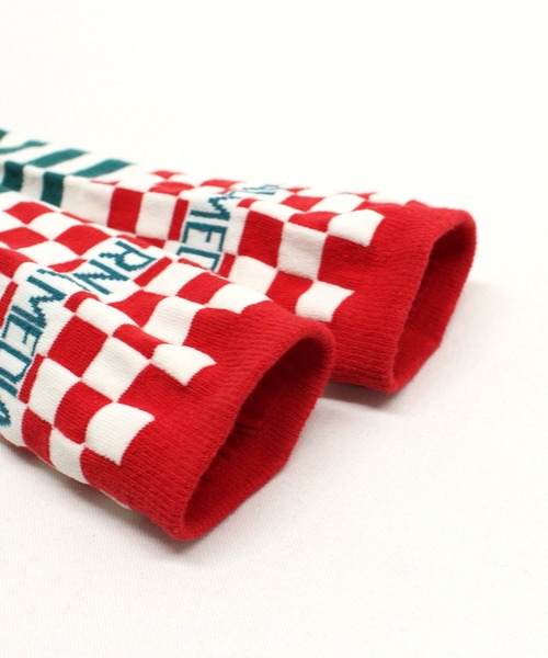 RNA（アールエヌエー）の「E5078 チェッカーボーダーソックス（ソックス/靴下・レディース・ホワイト×レッド/ホワイト×ブルー/ブラック×グリーン・FREE）」の6枚目の写真