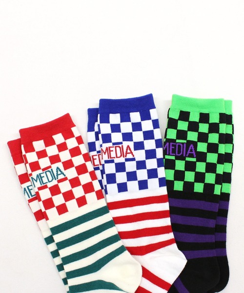 RNA（アールエヌエー）の「E5078 チェッカーボーダーソックス（ソックス/靴下・レディース・ホワイト×レッド/ホワイト×ブルー/ブラック×グリーン・FREE）」の8枚目の写真