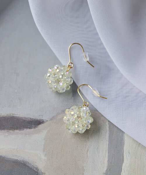 ステンレスポスト/日本製》クリスタルボールピアス（ピアス（両耳用