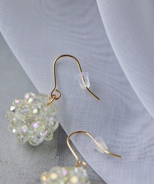 ステンレスポスト/日本製》クリスタルボールピアス（ピアス（両耳用