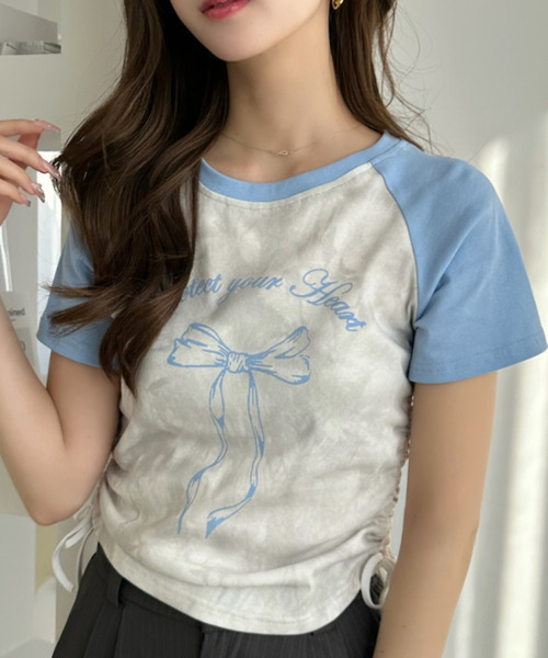 Ada.（エイダ）の「Y2K サイドシャーリング リボン デザイン ラグラン コンパクト Tシャツ（Tシャツ/カットソー・レディース・レッド/ブラック/グレー/ネイビー/ライトブルー/ピンク/ブラウン・S/M）」の4枚目の写真