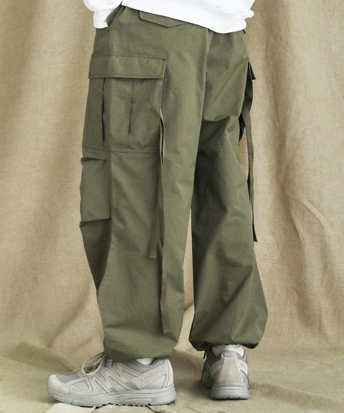 VERON(ヴァロン)の「コットンナイロン高密度ツイルM-65 US ARMYカーゴイージーパンツ(カーゴパンツ・メンズ・カーキ・M/L/S)」の2枚目の写真