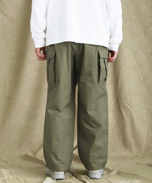 VERON(ヴァロン)の「コットンナイロン高密度ツイルM-65 US ARMYカーゴイージーパンツ(カーゴパンツ・メンズ・カーキ・M/L/S)」の17枚目の写真