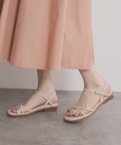 NICAL（ニカル）の「【本革】【NICAL】ナローストラップサムリングサンダル/554210（サンダル・レディース・アイボリー/ブラック/ブルー/ブラウン・X-LARGE/LARGE/MEDIUM/SMALL）」の9枚目の写真