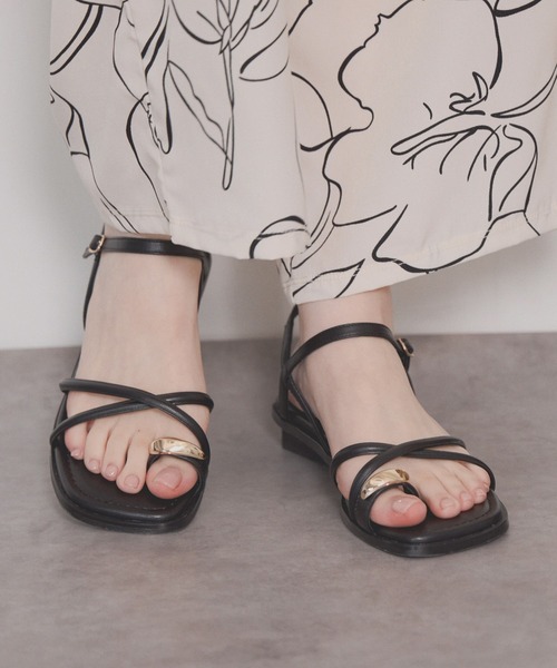 NICAL（ニカル）の「【本革】【NICAL】ナローストラップサムリングサンダル/554210（サンダル・レディース・アイボリー/ブラック/ブルー/ブラウン・X-LARGE/LARGE/MEDIUM/SMALL）」の13枚目の写真