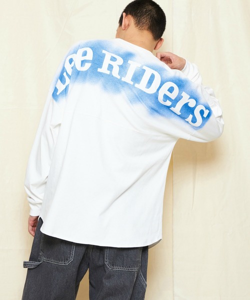 Lee（リー）の「Lee/リー RIDERS バックグラフィティースプレー バックプリント長袖Tシャツ（Tシャツ/カットソー・メンズ・サックスブルー/ブラック/ホワイト・SMALL/MEDIUM/LARGE/X-LARGE）」の2枚目の写真