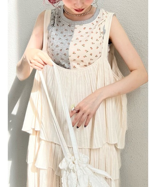 merry jenny（メリージェニー）の「floral×floralカットタンクトップ（タンクトップ・レディース・グレー/ピンク・FREE）」の2枚目の写真