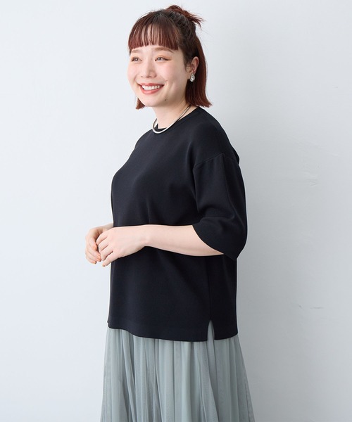 anyfee(エニフィー)の「【anyfee/プラスサイズ】ドライタッチ半袖ニット《接触冷感/洗濯可能》(ニット/セーター・レディース・ブラック/オフホワイト/オレンジ・5L/4L/LL/3L)」の9枚目の写真