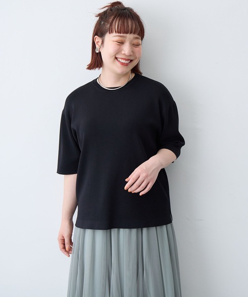 anyfee(エニフィー)の「【anyfee/プラスサイズ】ドライタッチ半袖ニット《接触冷感/洗濯可能》(ニット/セーター・レディース・ブラック/オフホワイト/オレンジ・5L/4L/LL/3L)」の21枚目の写真