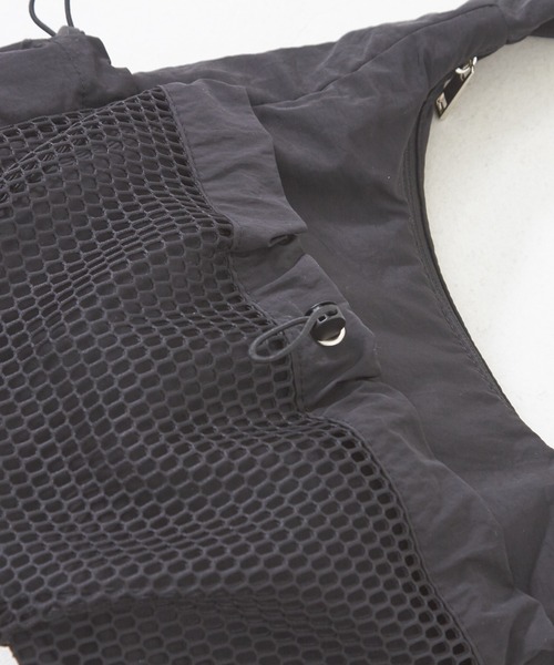 CUBE SUGAR（キューブシュガー）の「ナイロンメッシュポケットショルダーバッグ（ショルダーバッグ・レディース・グレー/ナチュラル/ブラック・M）」の20枚目の写真