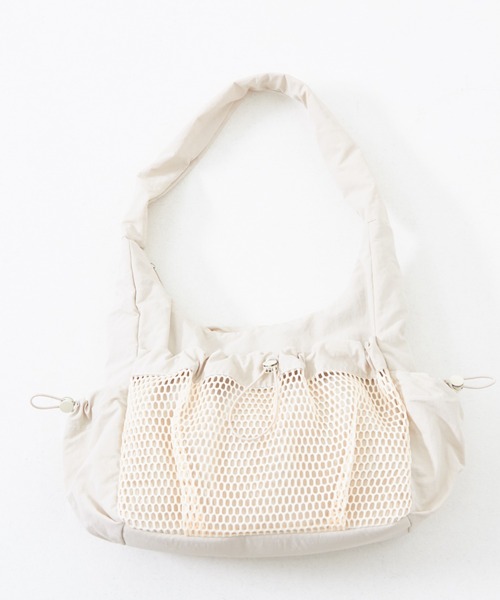 CUBE SUGAR（キューブシュガー）の「ナイロンメッシュポケットショルダーバッグ（ショルダーバッグ・レディース・グレー/ナチュラル/ブラック・M）」の11枚目の写真