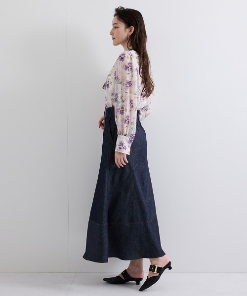 QUEENS COURT(クイーンズコート)の「フラワーシアーハイネックブラウス≪洗濯機で洗える≫(シャツ/ブラウス・レディース・パープル/ピンク/ネイビー・M)」の16枚目の写真
