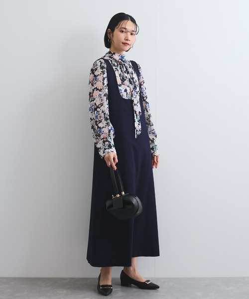 QUEENS COURT(クイーンズコート)の「フラワーシアーハイネックブラウス≪洗濯機で洗える≫(シャツ/ブラウス・レディース・パープル/ピンク/ネイビー・M)」の4枚目の写真