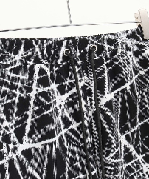 CAMBIO(カンビオ)の「mp13374-Radiation Pattern Wide Straight Pants ワイドストレートパンツ(その他パンツ・メンズ・ブラック/ホワイト/ベージュ・S/M/L)」の11枚目の写真